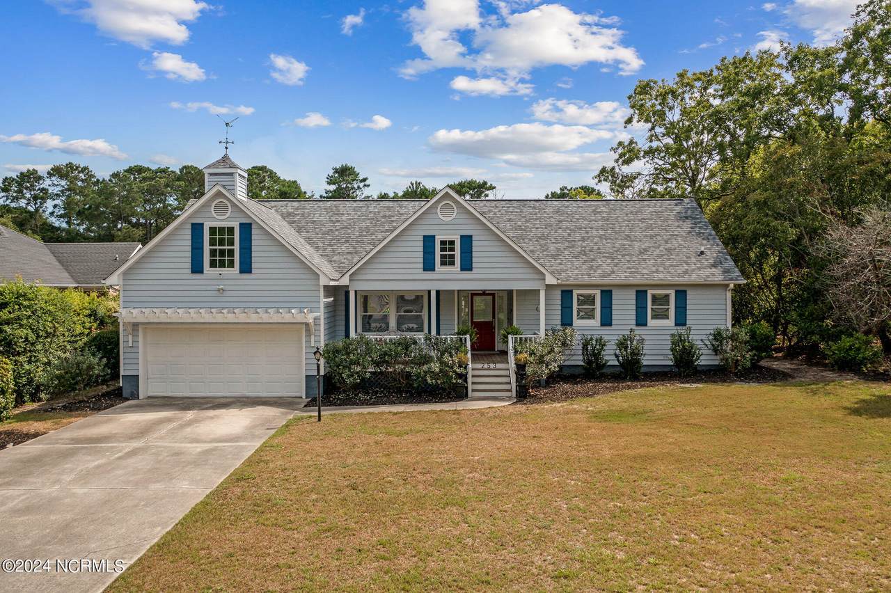 253 Clubhouse Drive - Photo 1