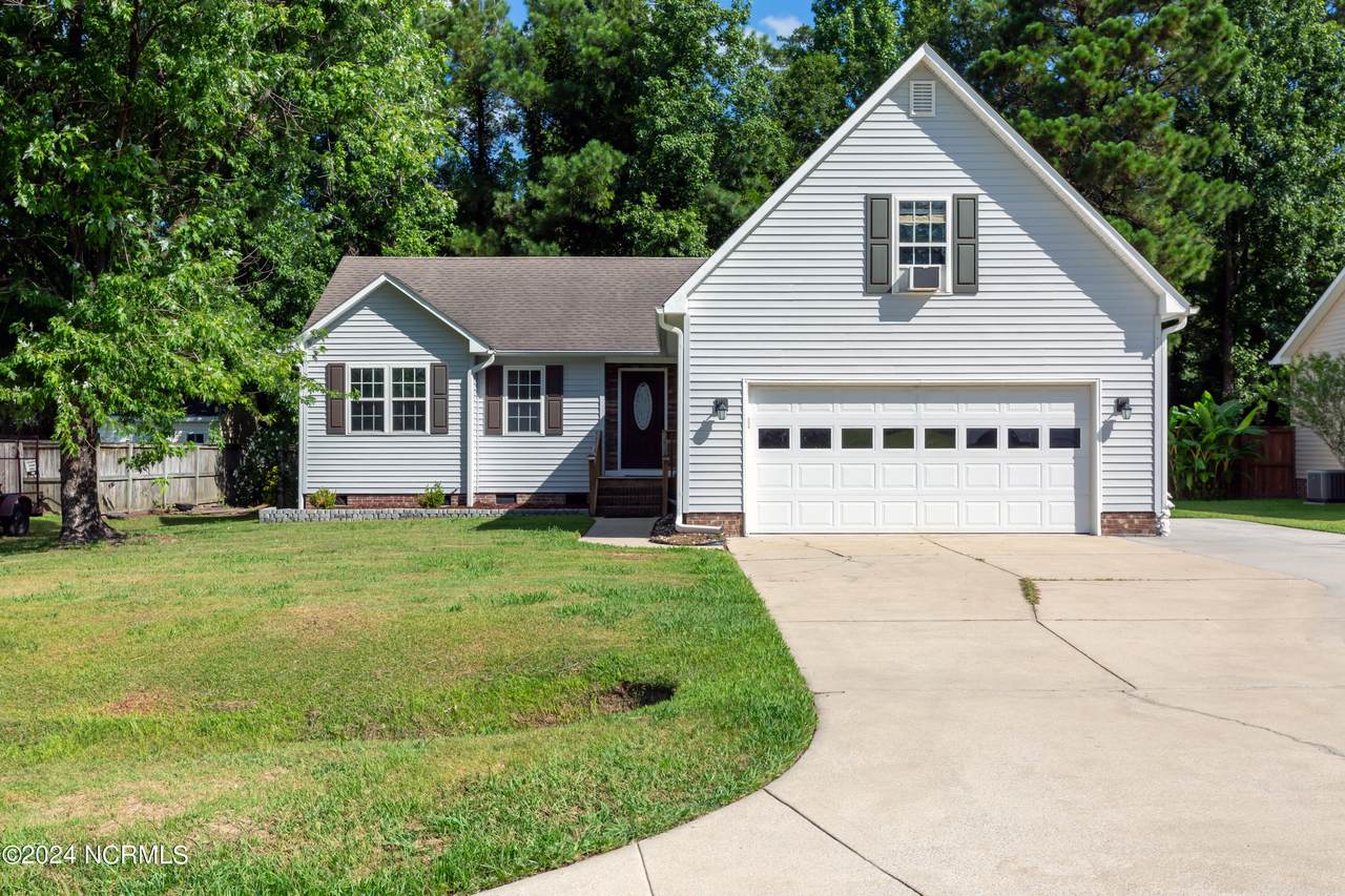 111 Leonard Drive - Photo 1