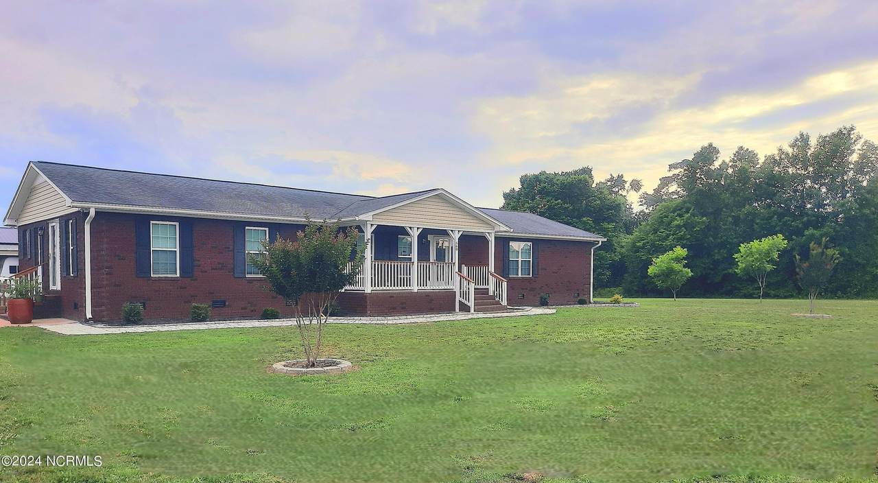 560 Forehand Road - Photo 1