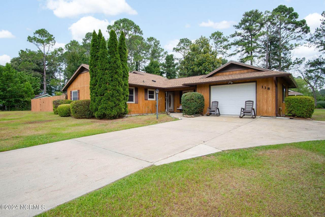 138 Wildwood Drive - Photo 1