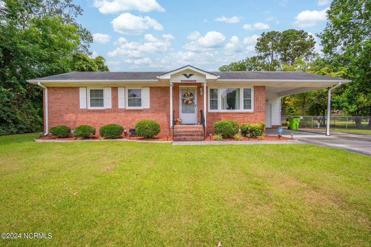 102 Sandy Lane - Photo 1