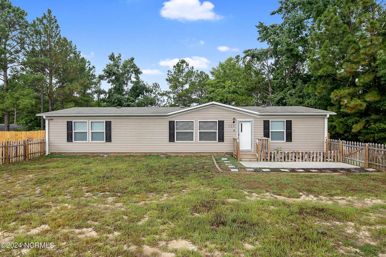 150 Kathleen Terrace - Photo 1
