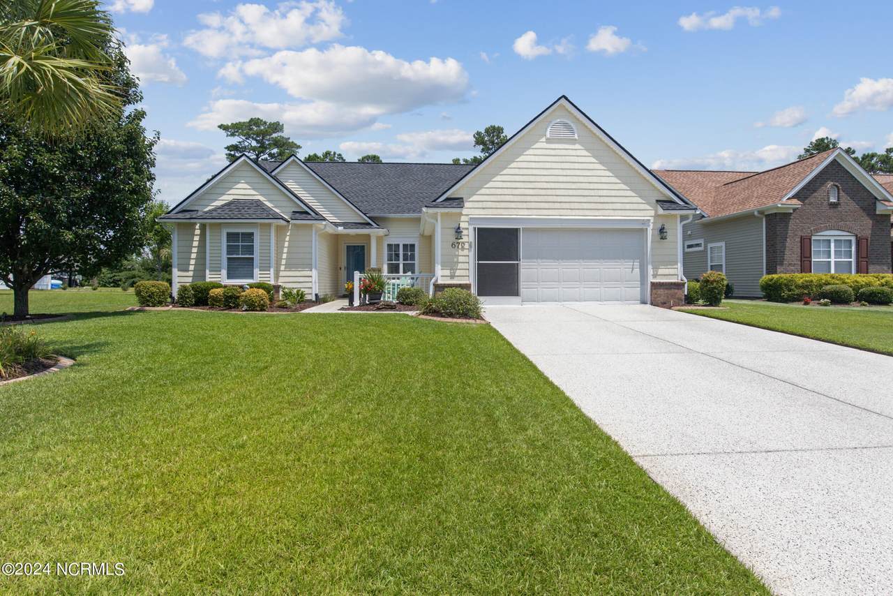 672 Meadowbrook Lane - Photo 1