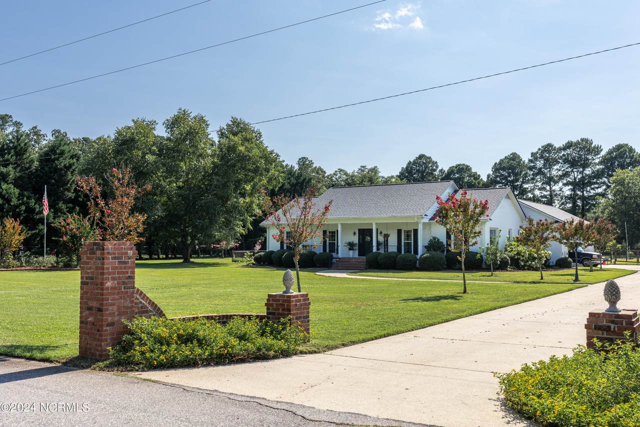 5448 Barchetta Drive - Photo 1