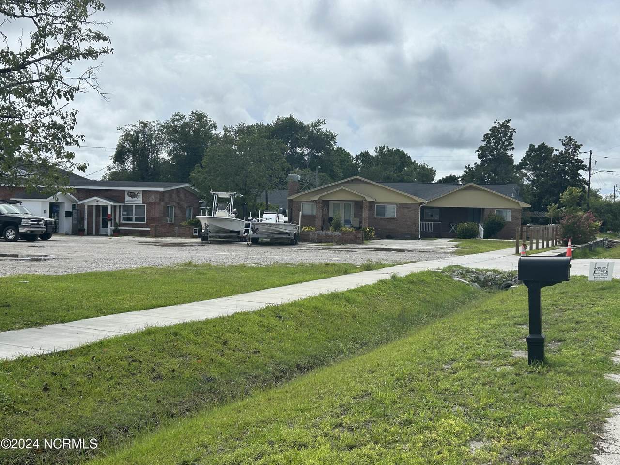 120 Bryan Road - Photo 1