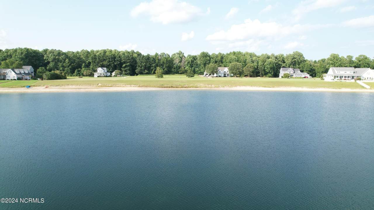 325 Schooner Landing Drive - Photo 1