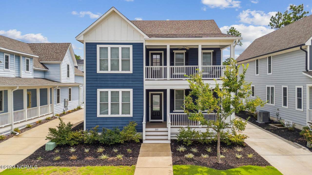 310 Manning Square - Photo 1