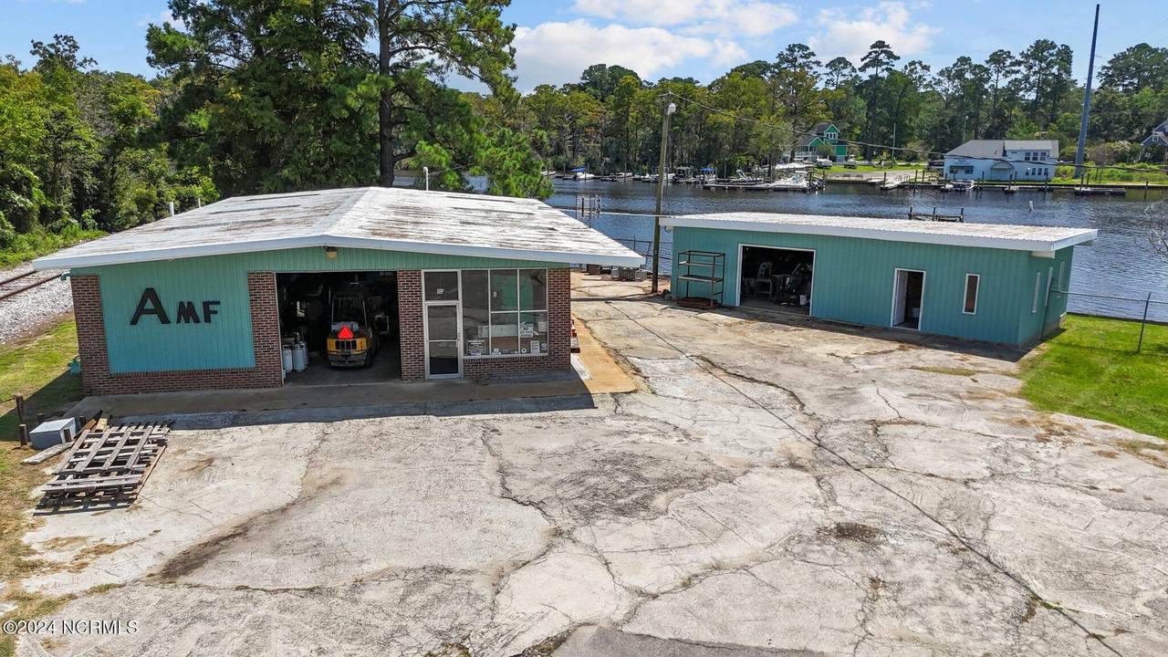1054 Main Street - Photo 1