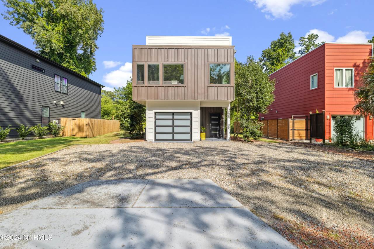 23 29th Street - Photo 1
