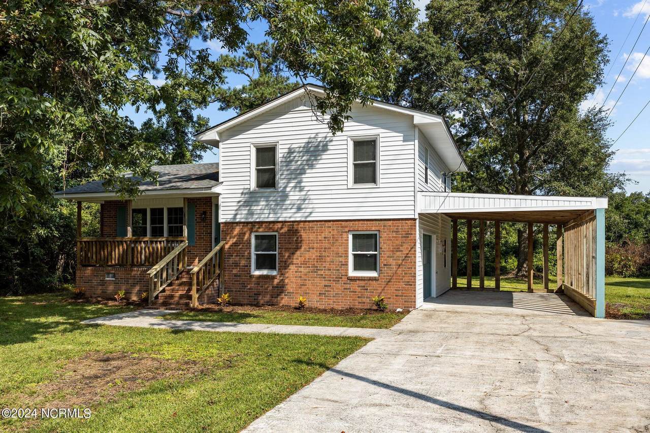 214 Russell Street - Photo 1