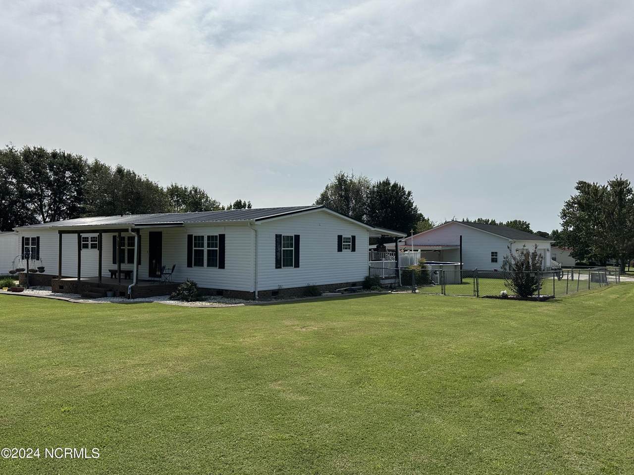 370 Bartlett Road - Photo 1