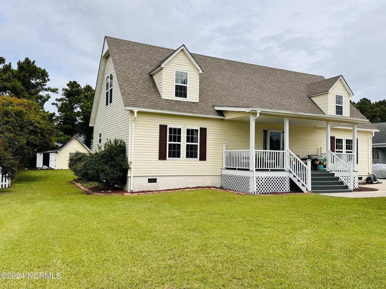 303 Heron Court - Photo 1