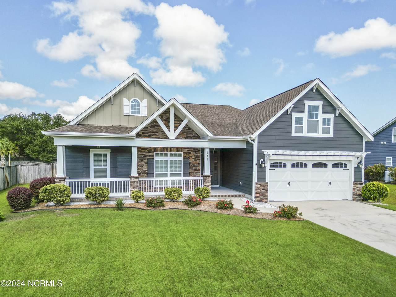 141 Craftsman Way - Photo 1