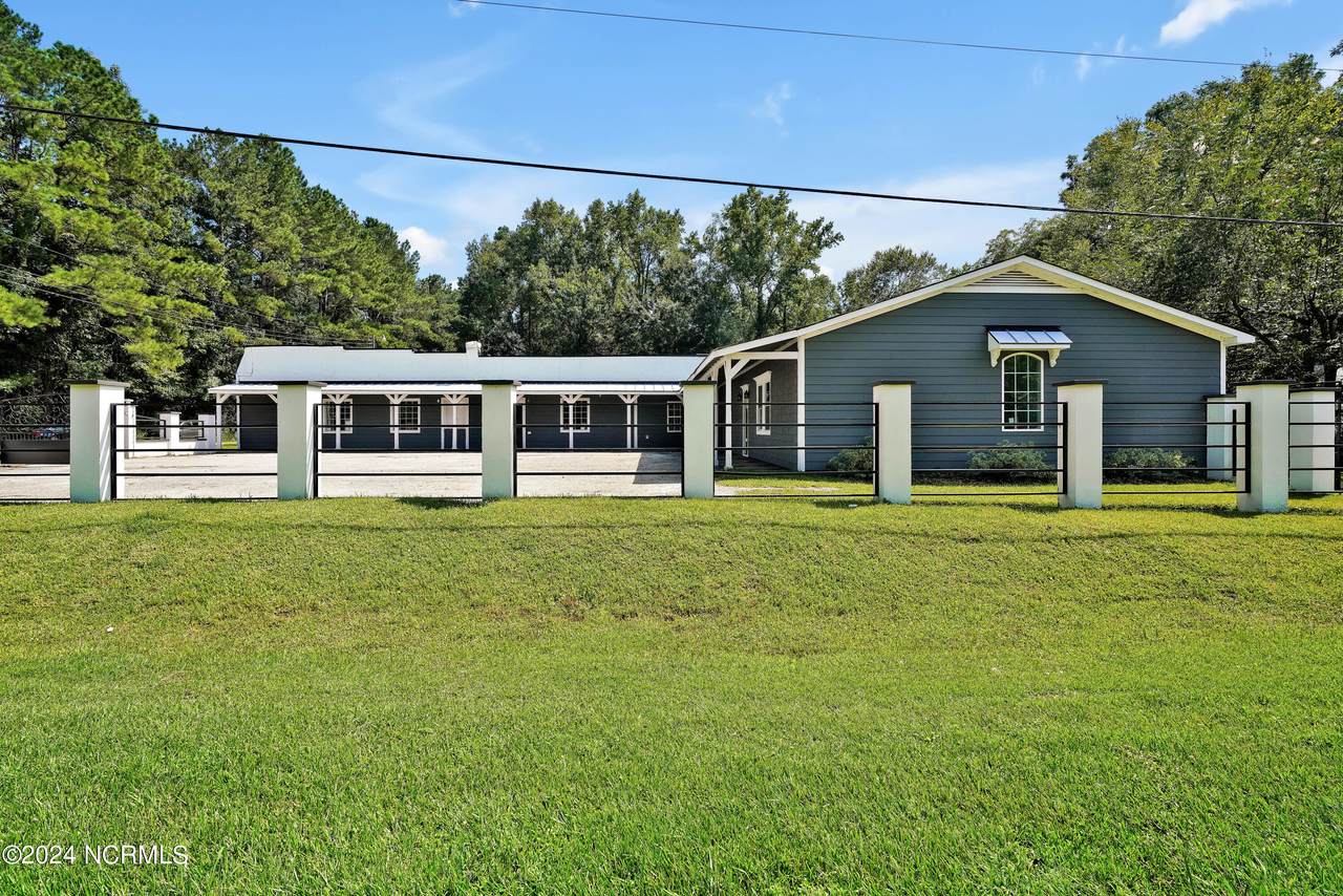 94 Railroad Street - Photo 1