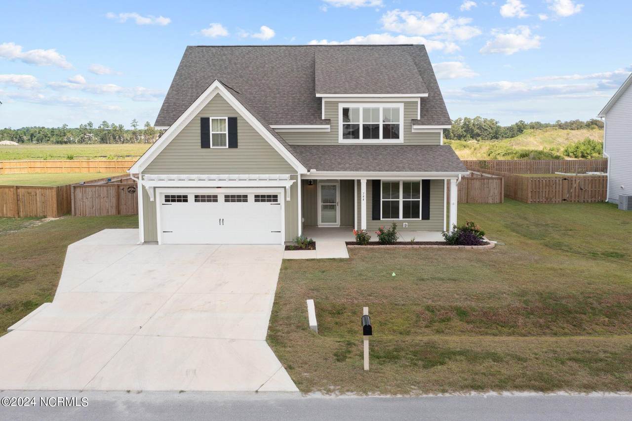 744 Aria Lane - Photo 1