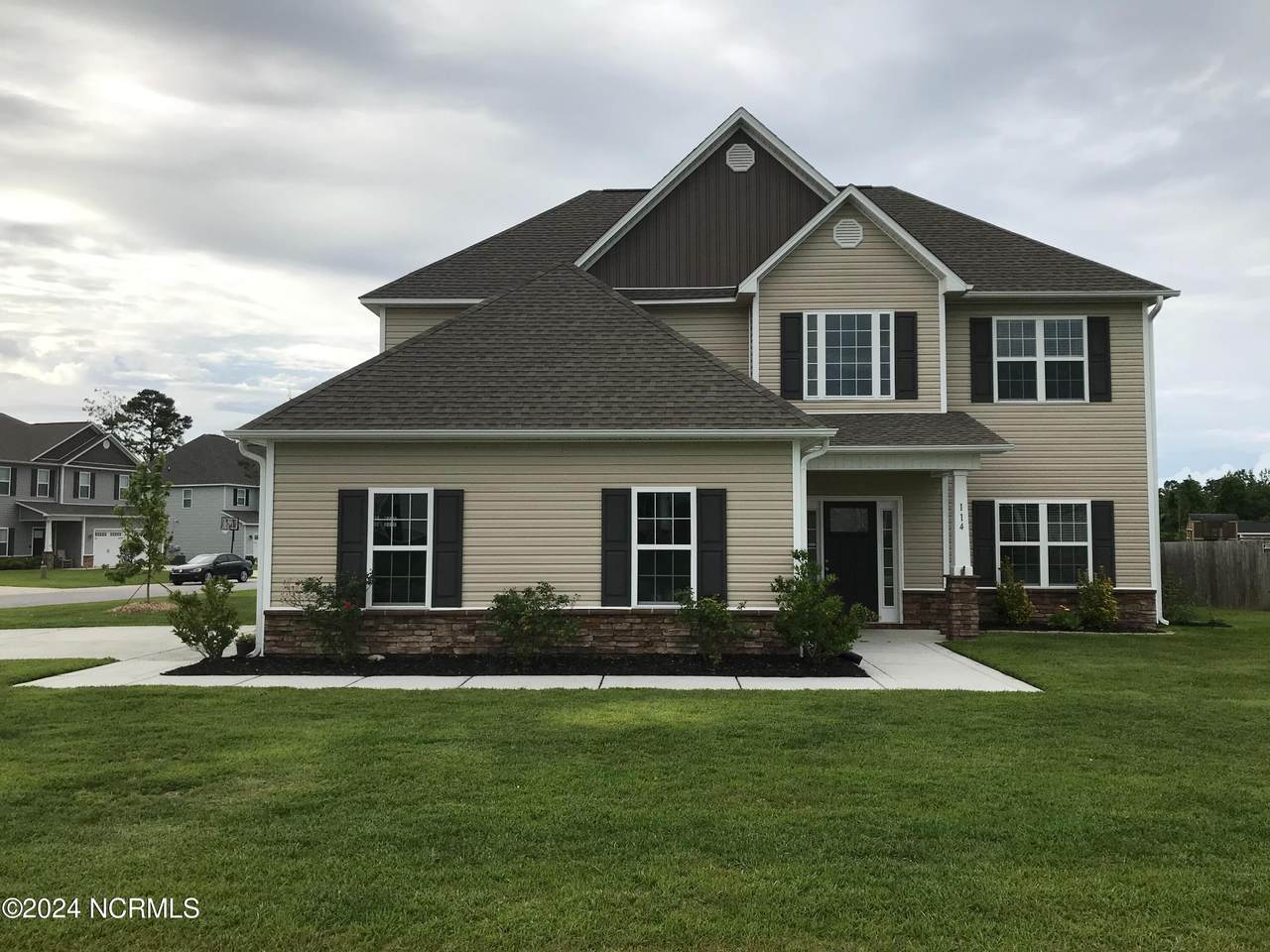 114 Regatta Way - Photo 1