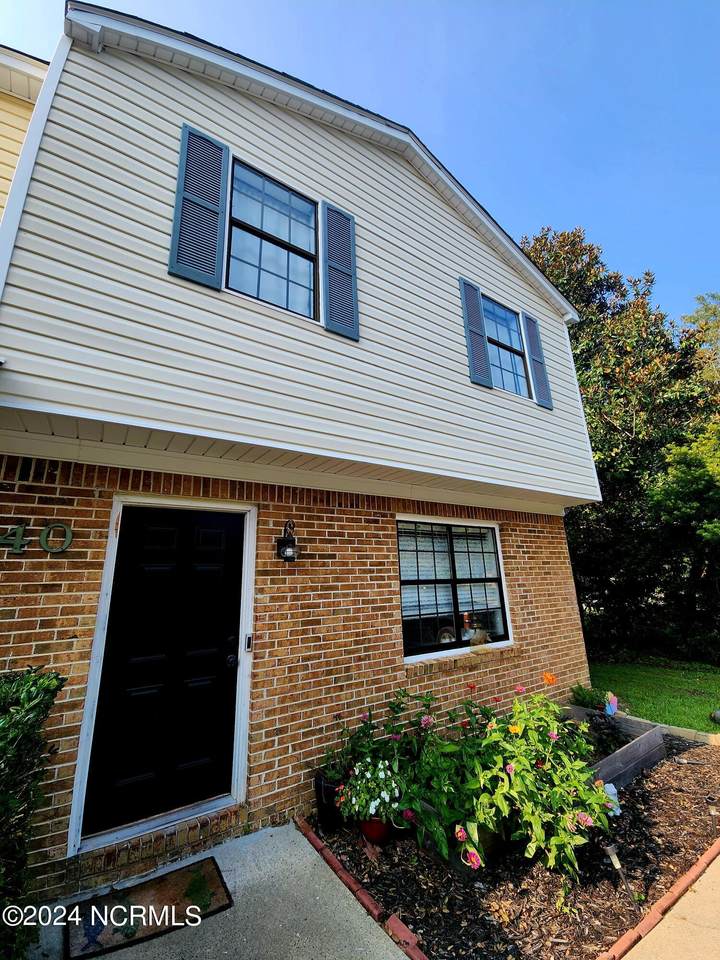 40 Donnell Avenue - Photo 1