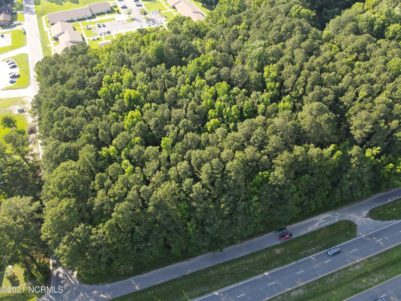 900 Boulevard - Photo 1