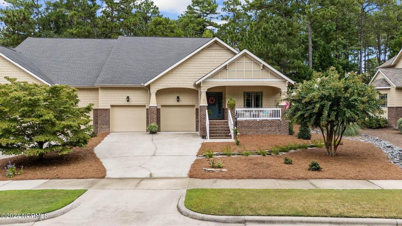 5 Lamplighter Village Court - Photo 1