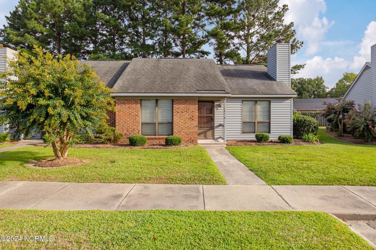 746 Colony Place - Photo 1