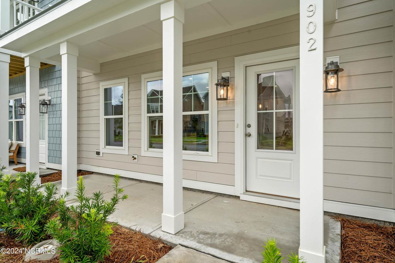 902 Fresnel Run - Photo 1