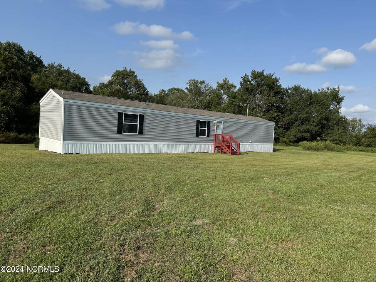 715 Sumner Road - Photo 1