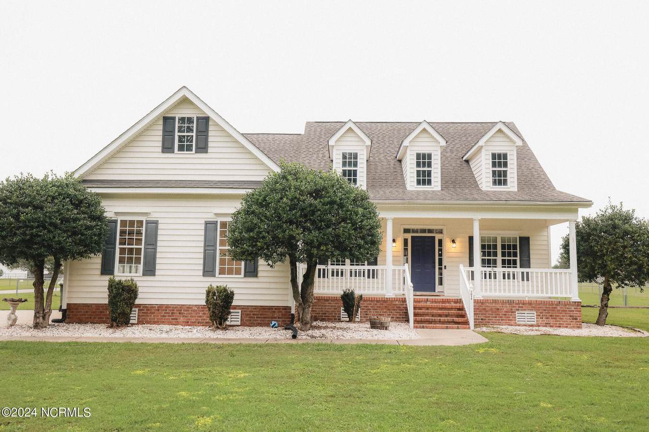 5014 Davis Road - Photo 1