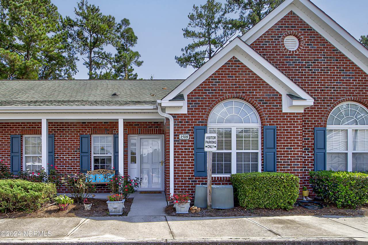 1508 Honeybee Lane - Photo 1