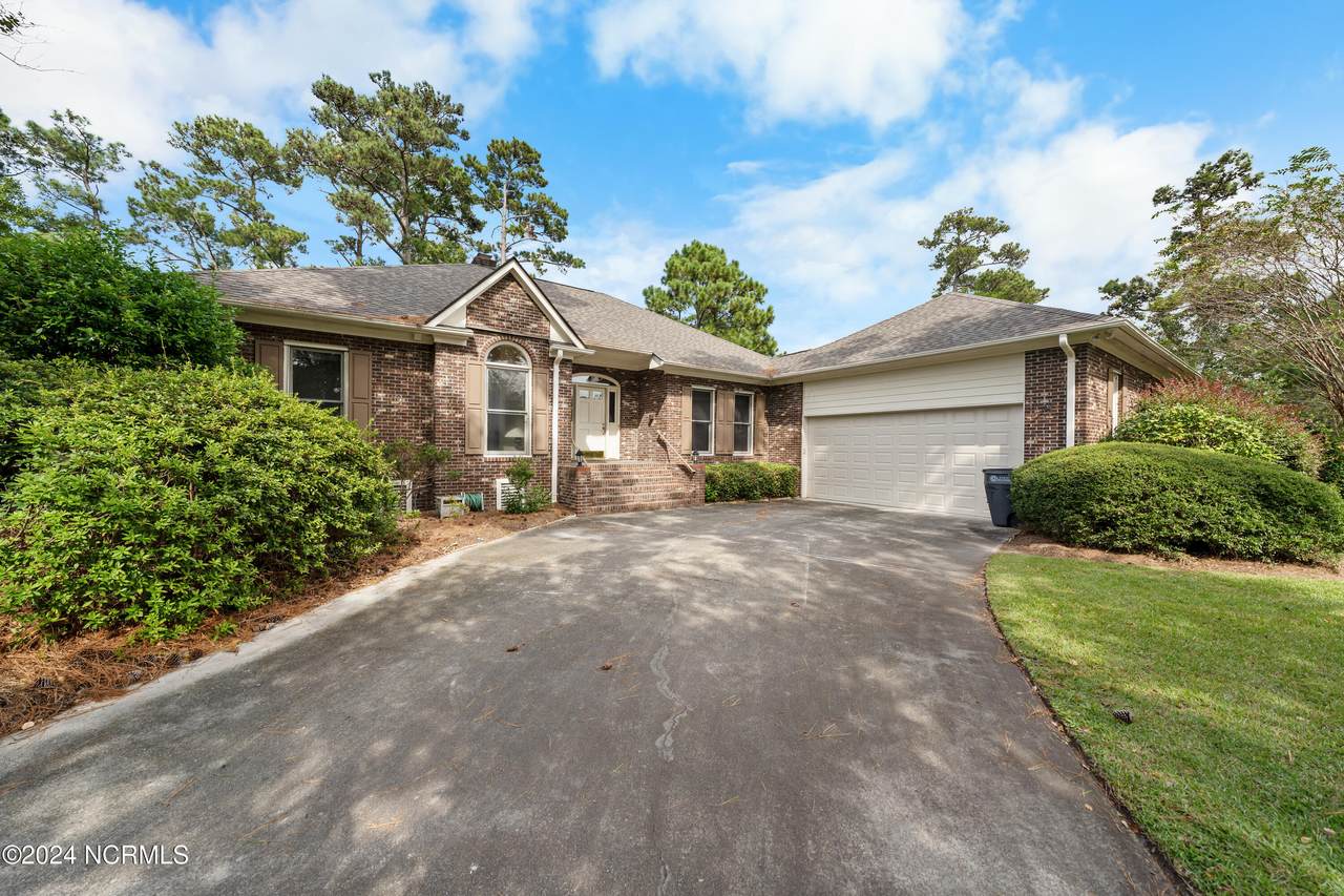 3394 Laurel Lane - Photo 1