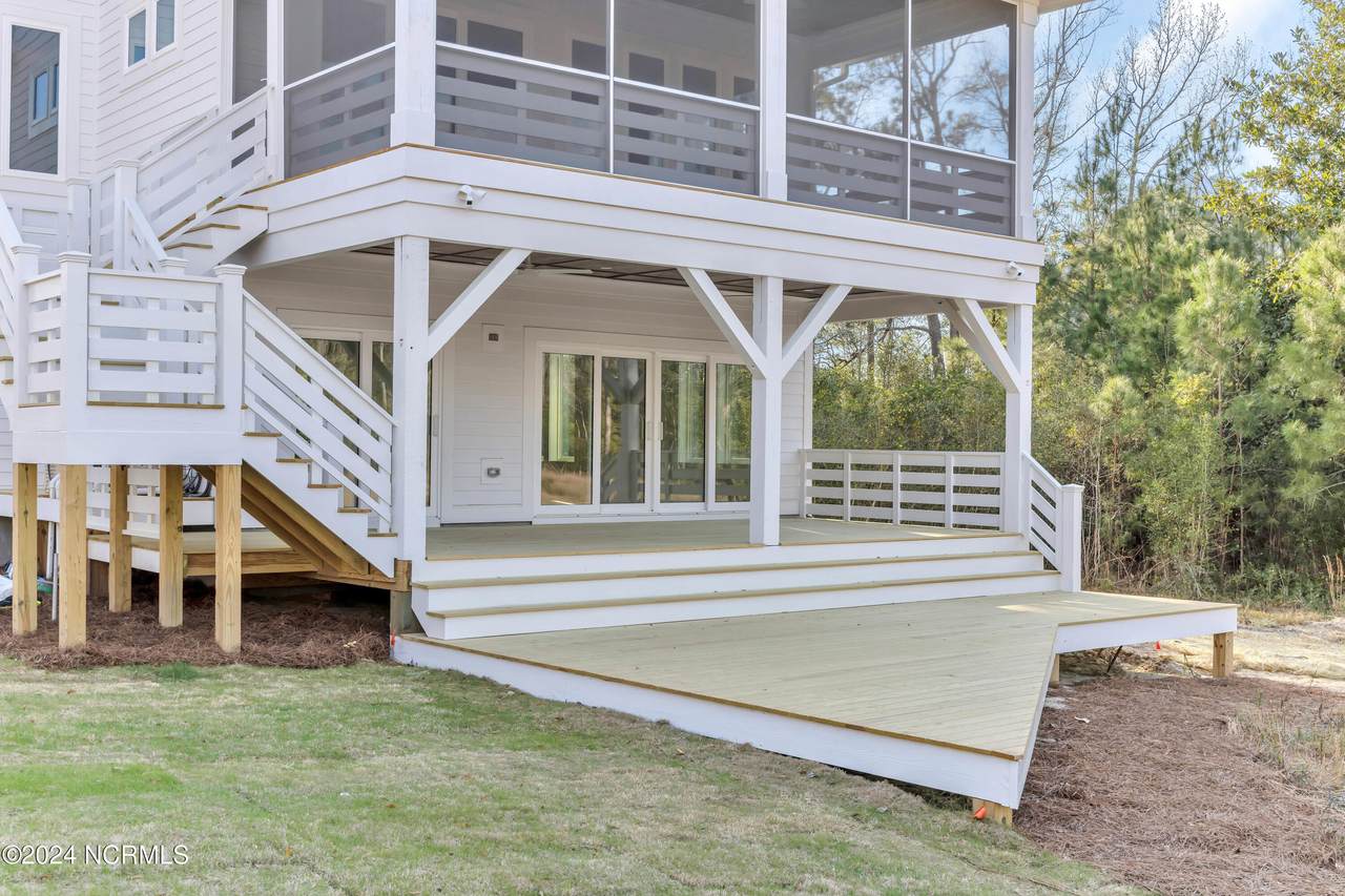 1547 Riverview Terrace - Photo 1
