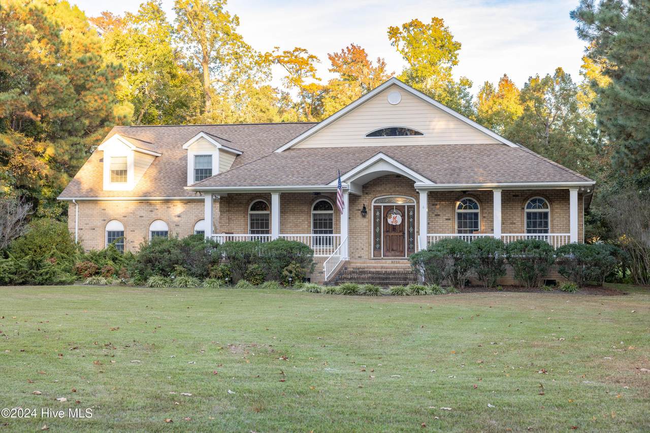 220 Beech Point Boulevard - Photo 1