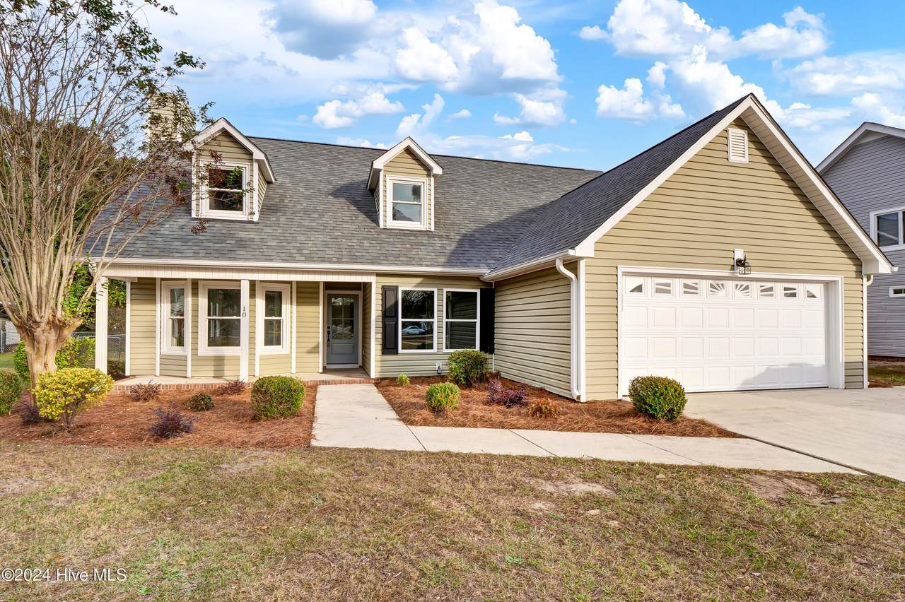 10 Bay Drive - Photo 1