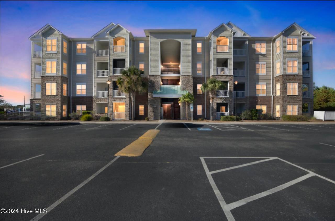 100 Gateway Condos Drive - Photo 1