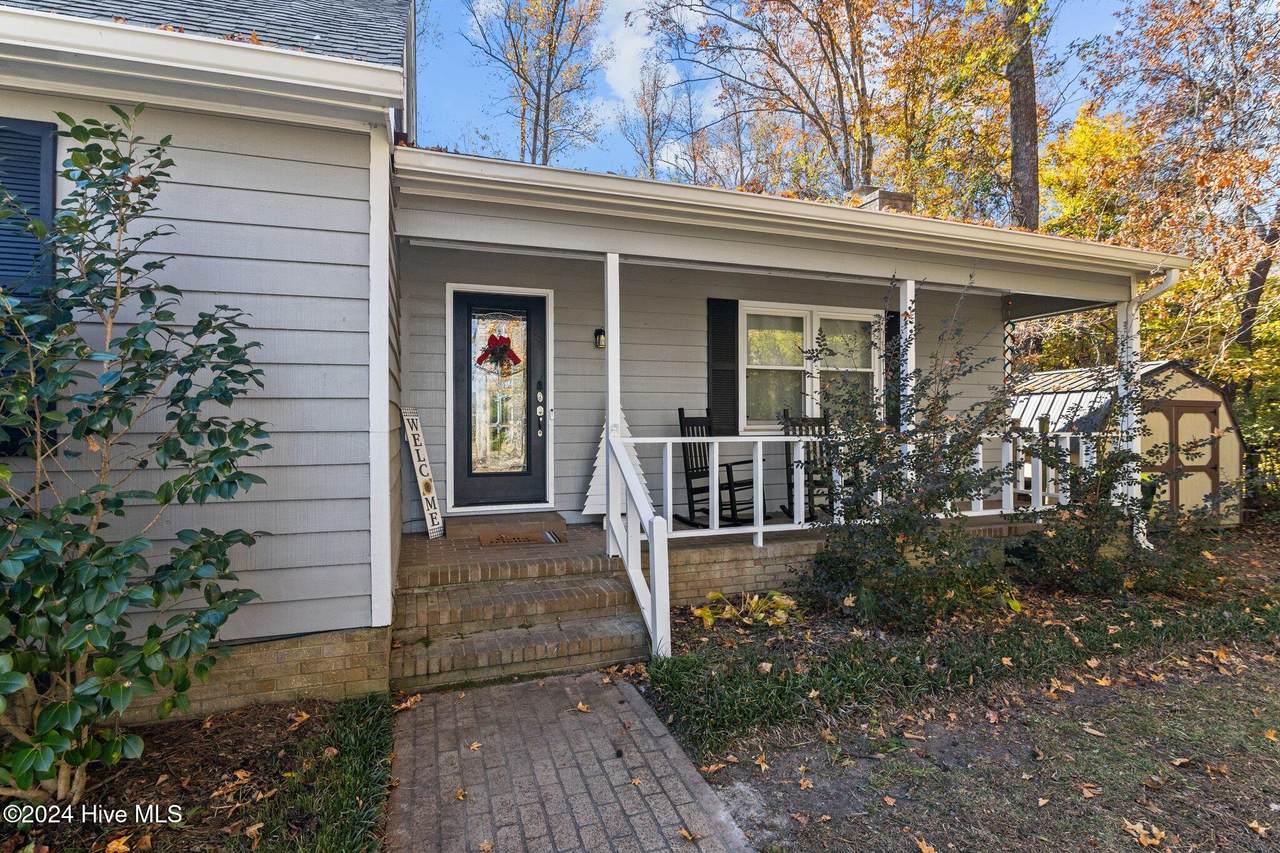 211 Palmer Drive - Photo 1