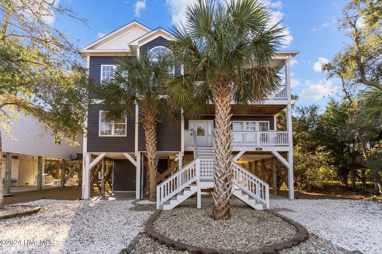 1617 Pelican Drive - Photo 1