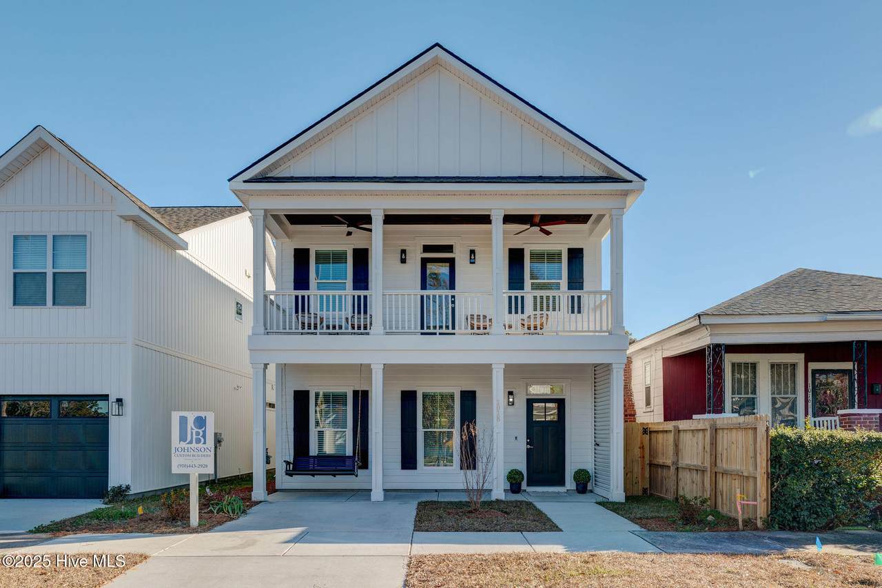 1018 7th Street - Photo 1