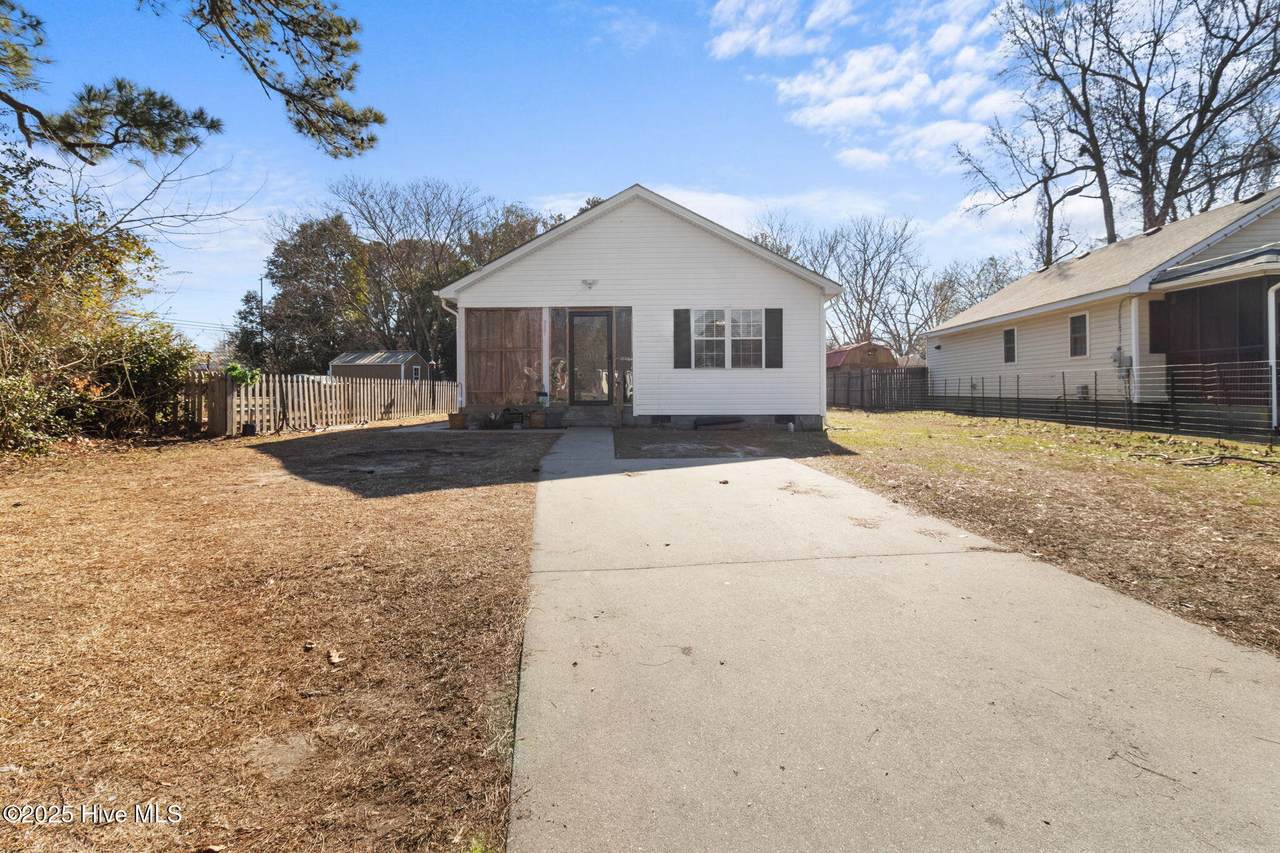 307 Paxton Street - Photo 1