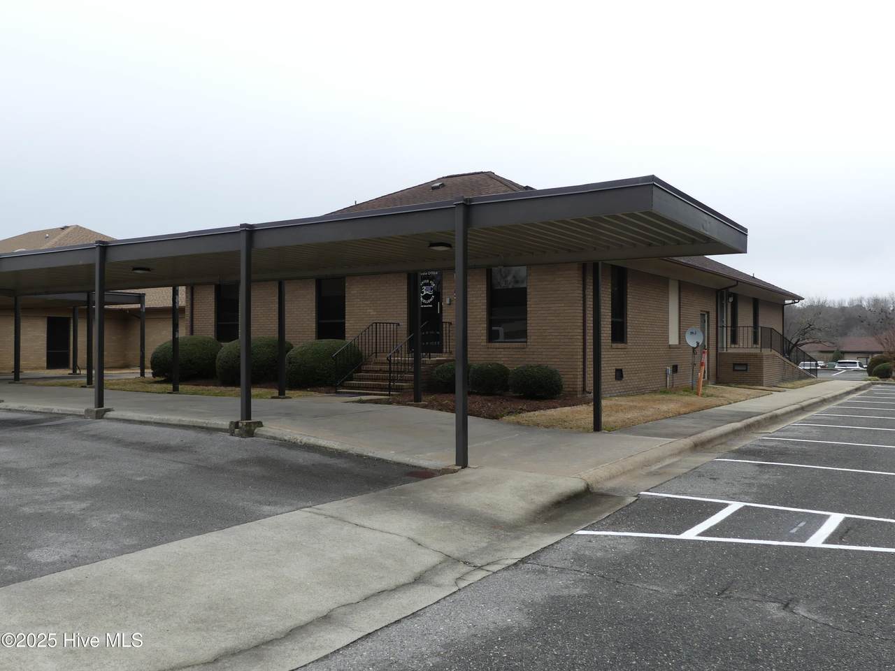 2400 Wayne Memorial Drive - Photo 1