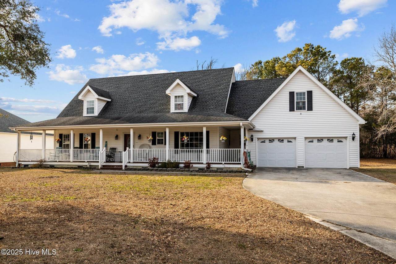 137 Skipper Court - Photo 1