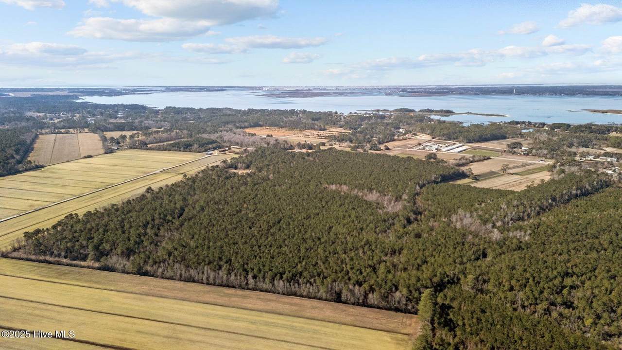 1674 Hwy 101 - Photo 1