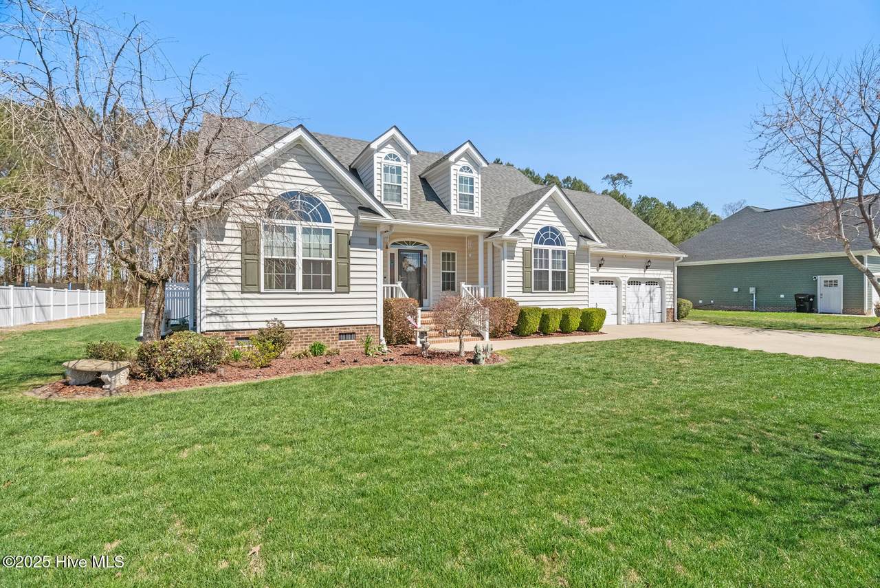 118 Pleasant Drive - Photo 1