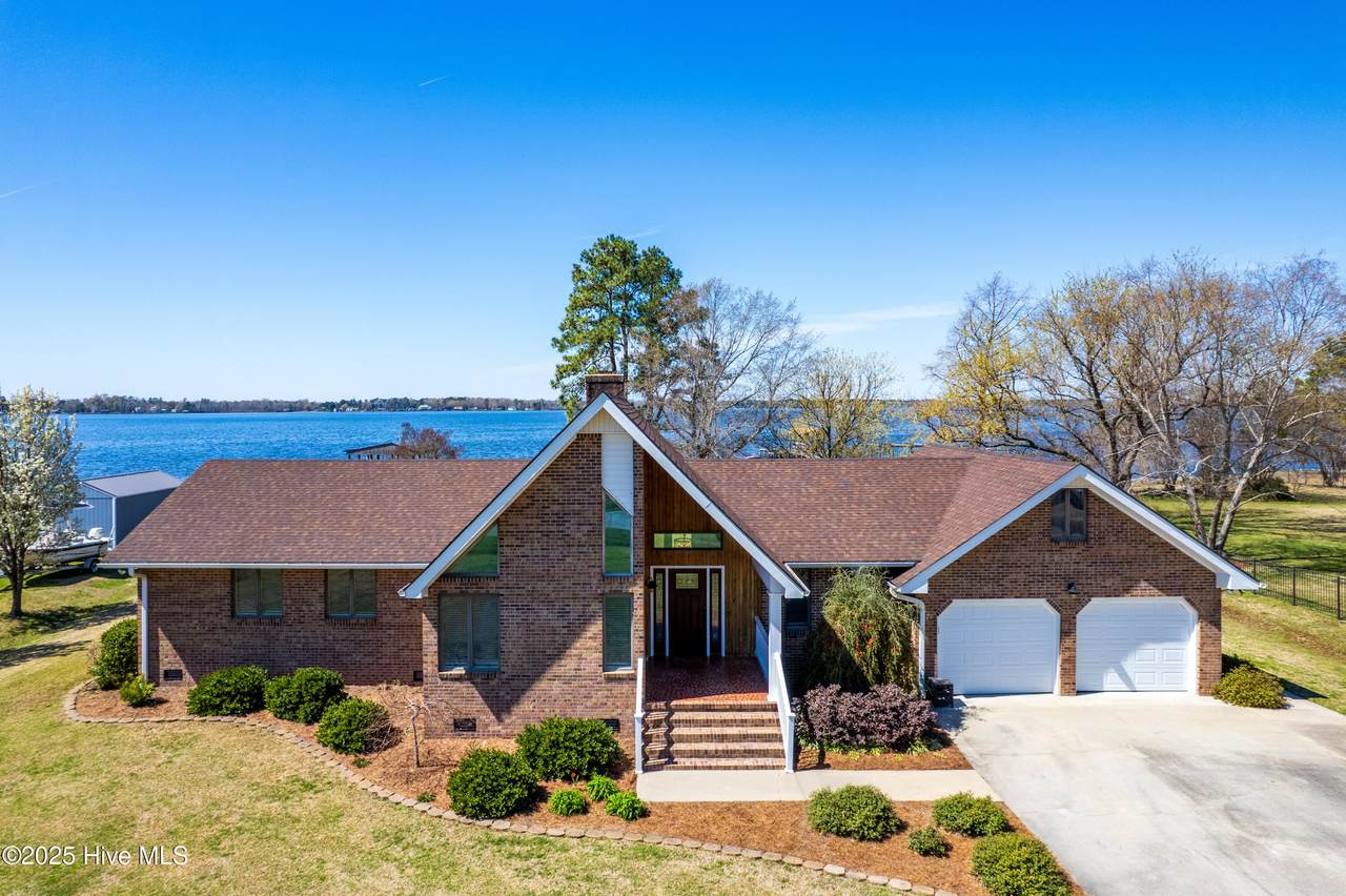 405 Dances Bay Road - Photo 1