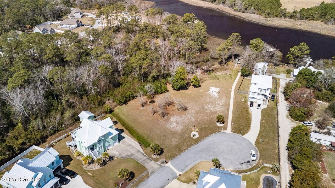 111 Key West Lane - Photo 1