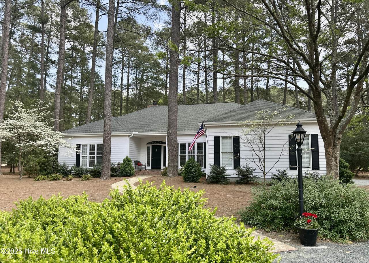 16 Ashkirk Drive - Photo 1