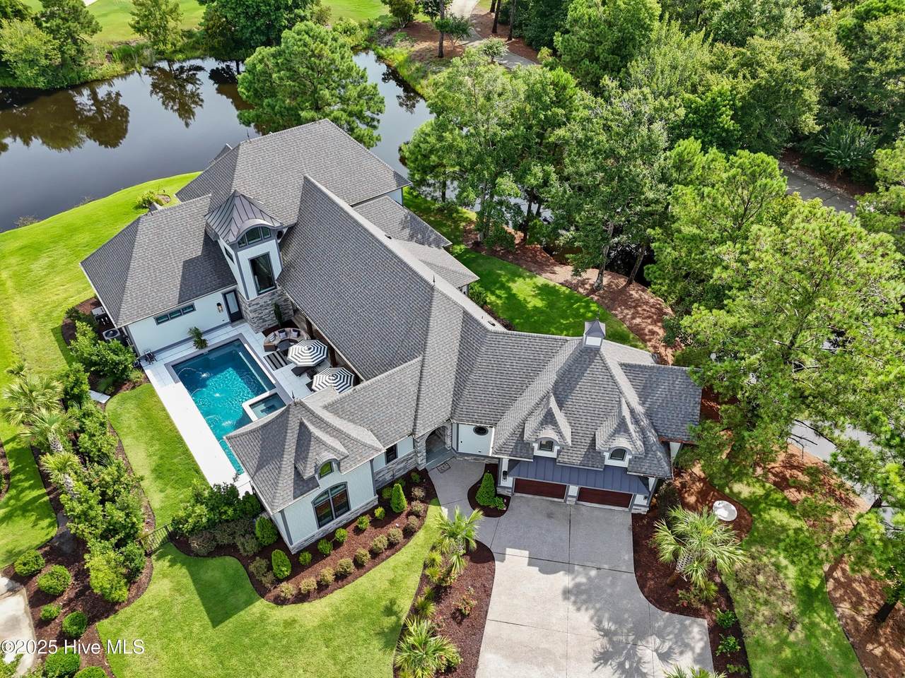 2941 Legends Drive - Photo 1