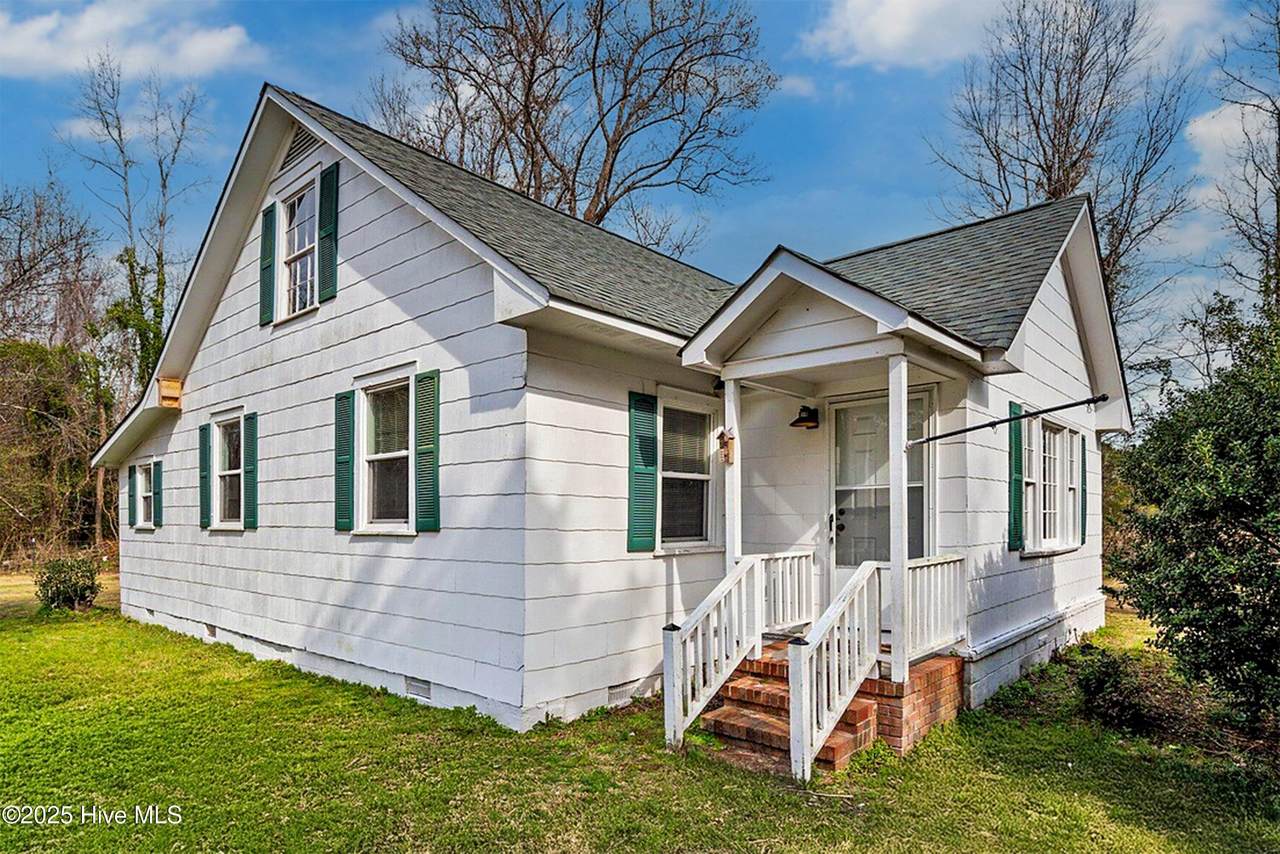 4121 Castle Hayne Road - Photo 1