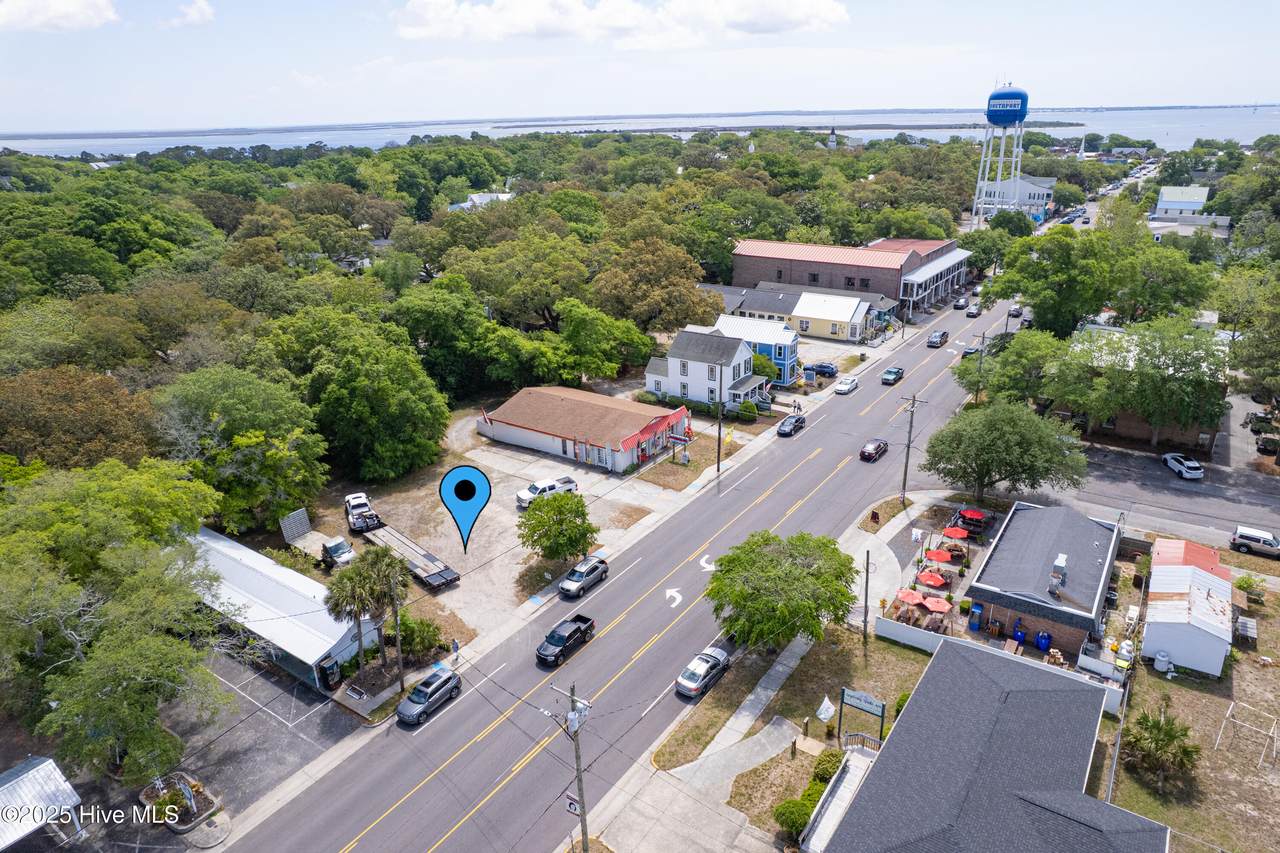 508 Howe Street - Photo 1