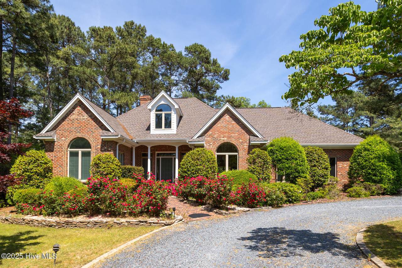 27 Mcmichael Drive - Photo 1