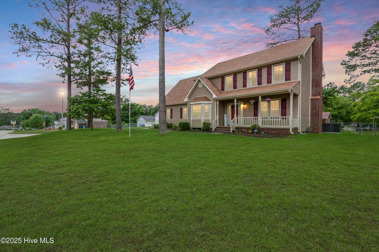 2290 Dockvale Drive - Photo 1