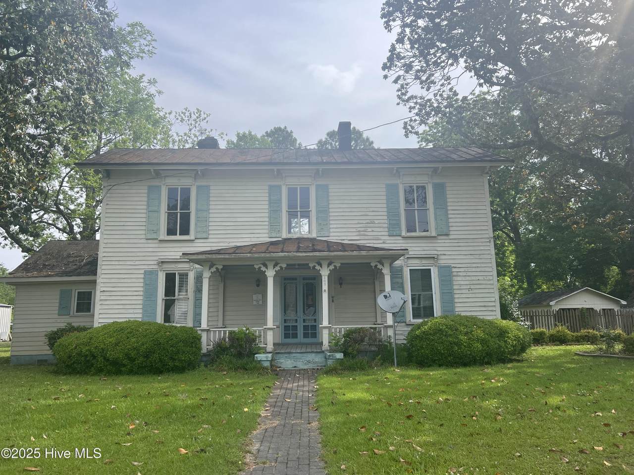 105 Front Street - Photo 1